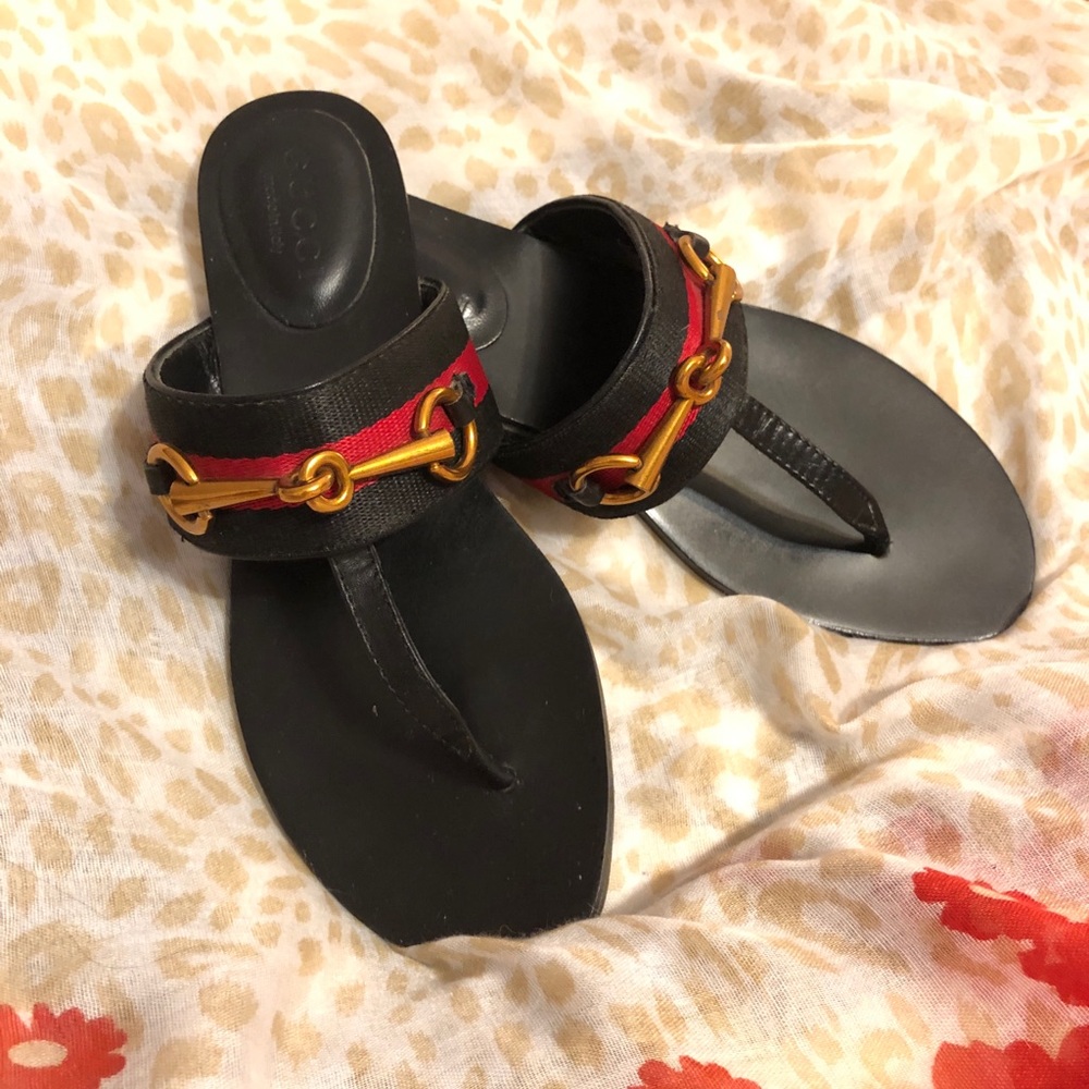 Black and red Leather thong sandals